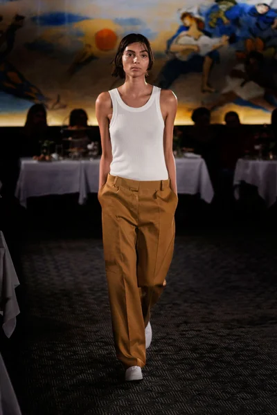Look 2